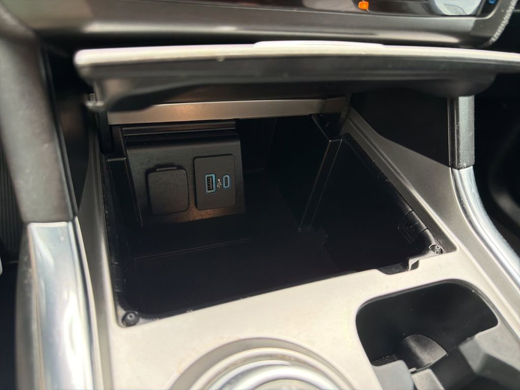 Used 2020 Ford Explorer Limited image 44