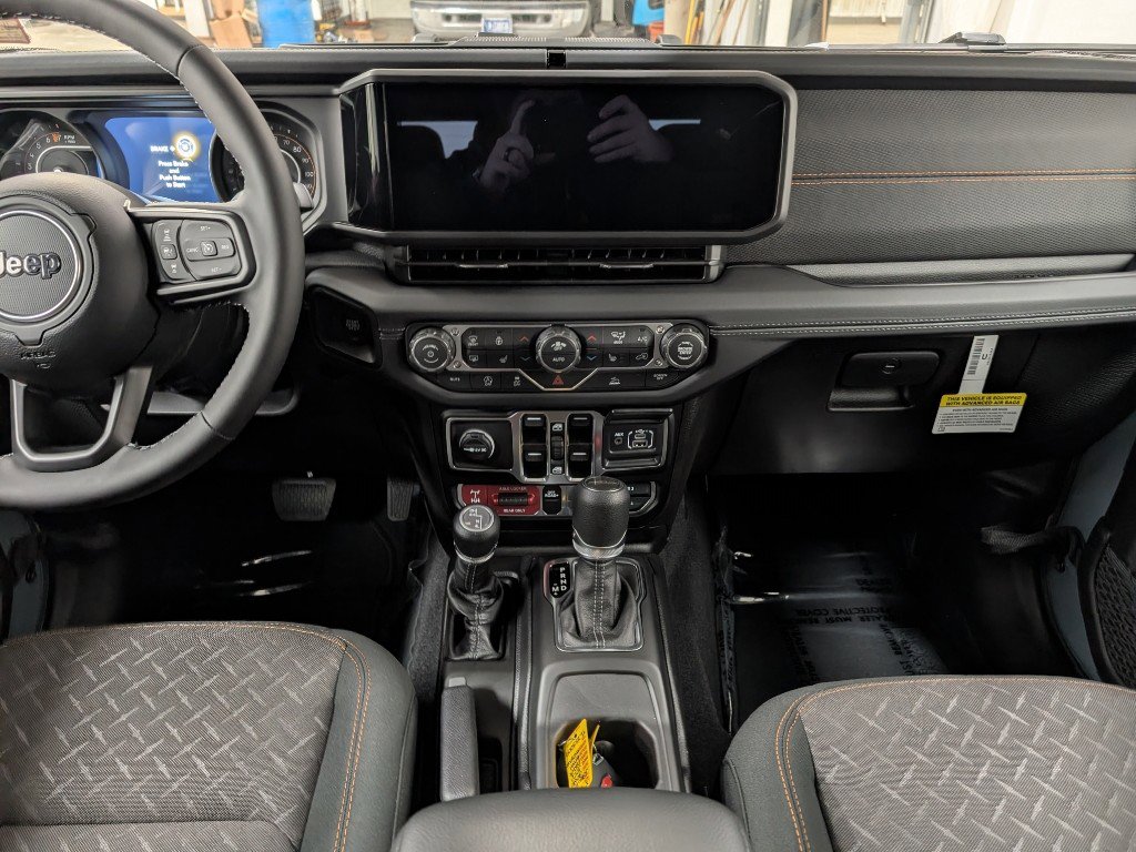 New 2026 Jeep Gladiator Mojave image 12