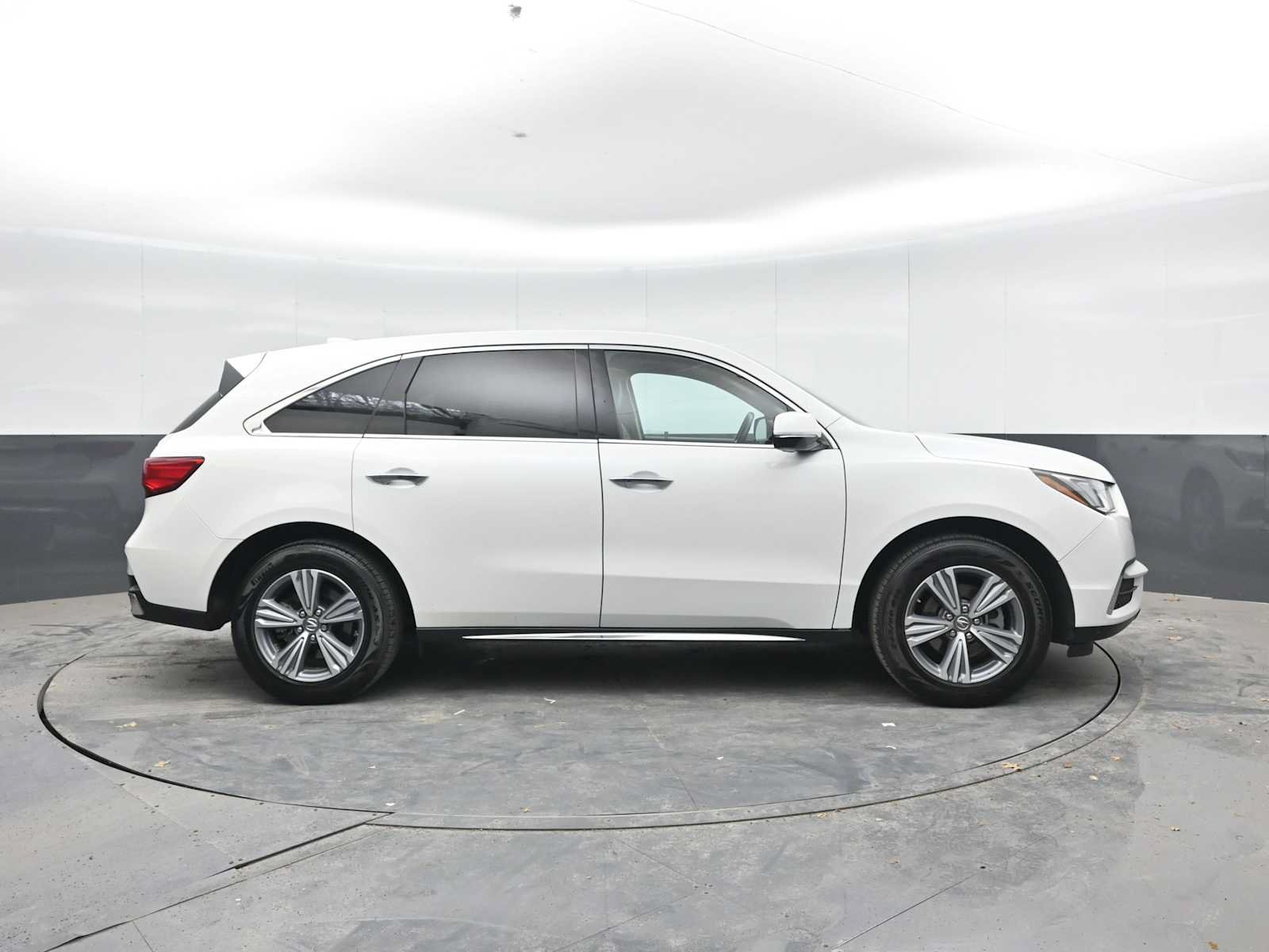 Used 2020 Acura MDX SH-AWD image 9