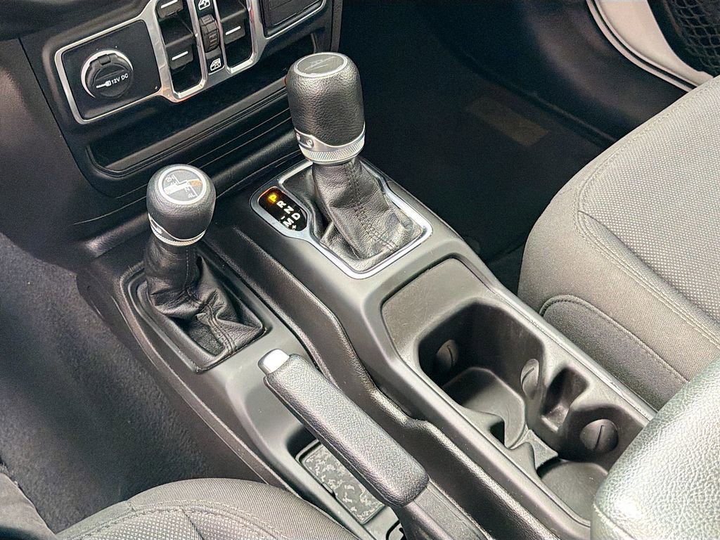 Used 2023 Jeep Gladiator Sport image 28