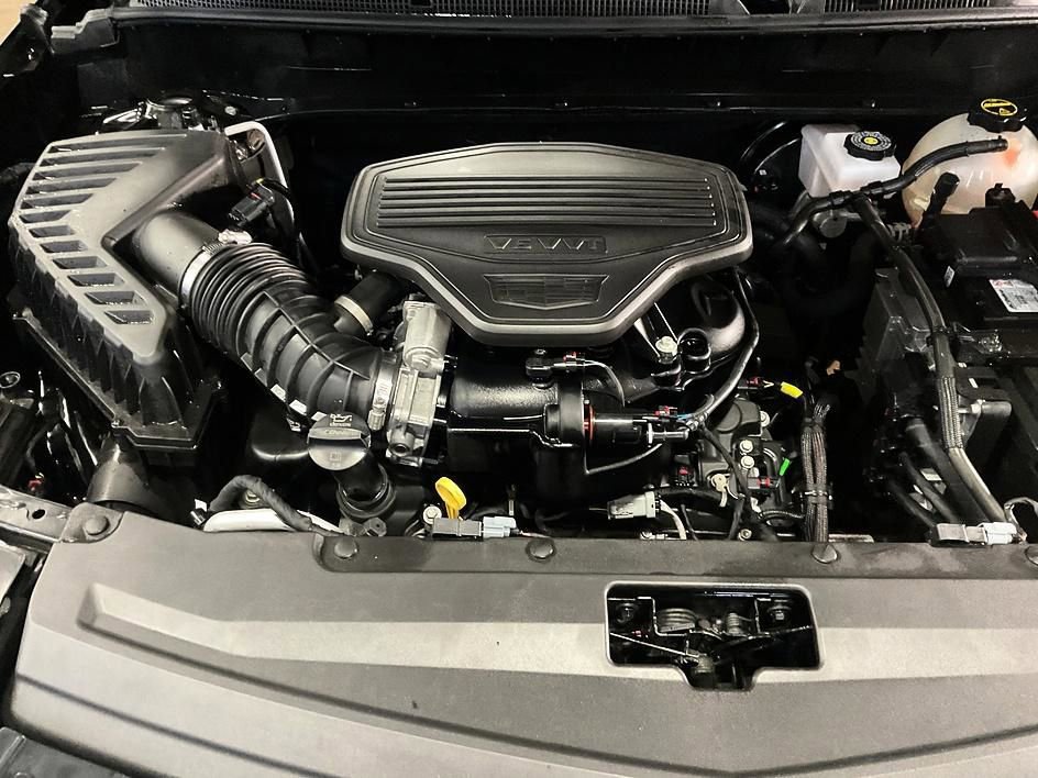 Used 2024 Cadillac XT6 Premium Luxury w/ LPO, Floor Liner Package image 6