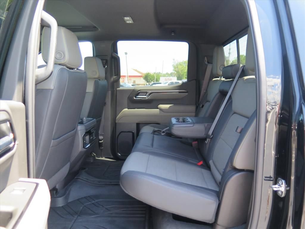 Used 2025 Chevrolet Silverado 1500 ZR2 w/ Technology Package AWD/4WD image 24