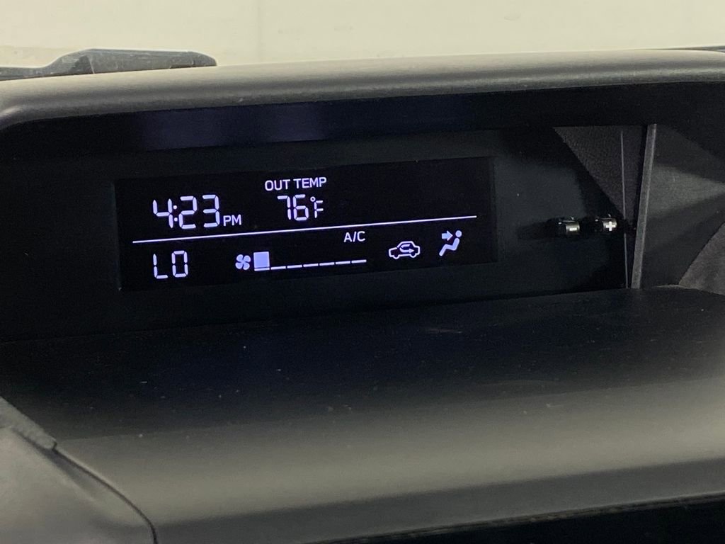 Used 2021 Subaru Crosstrek 2.0i image 23