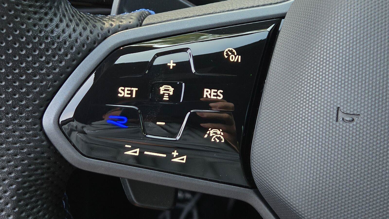 Certified 2024 Volkswagen Golf R AWD/4WD image 26