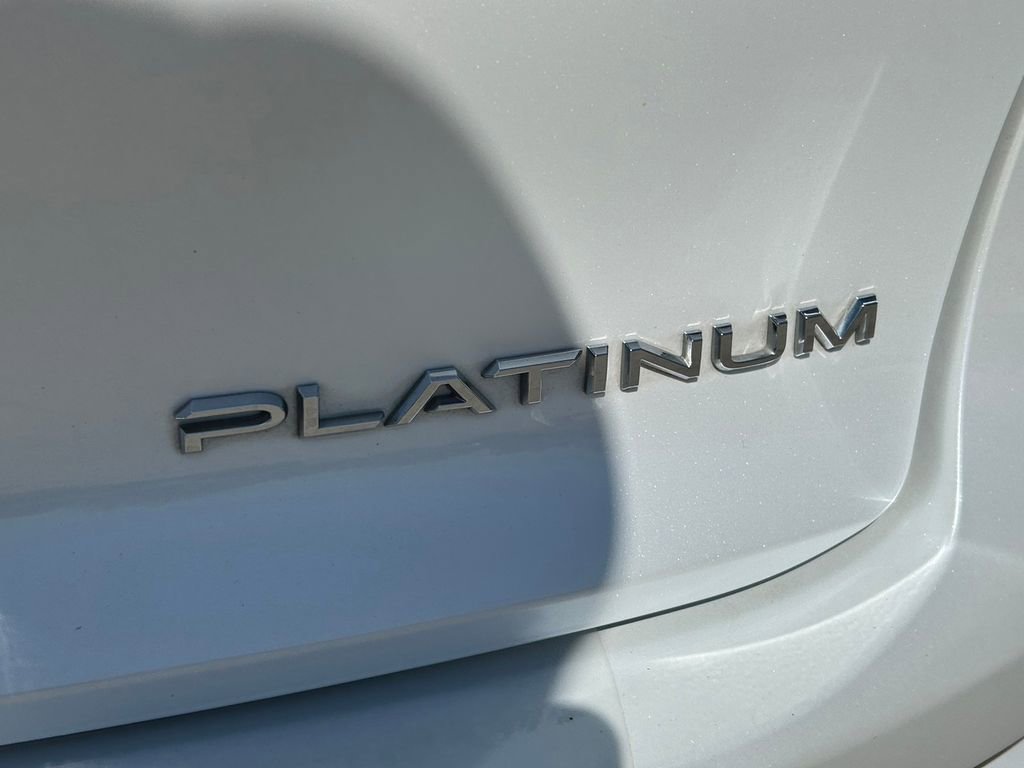 Used 2023 Toyota Crown Platinum image 14