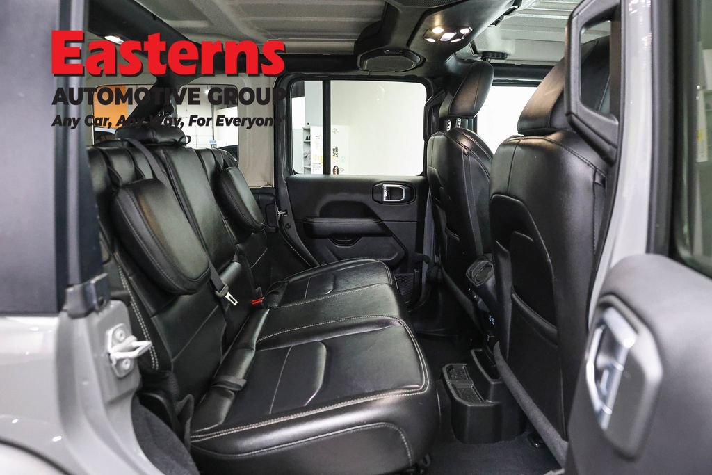 Used 2022 Jeep Wrangler Unlimited Sahara w/ Cold Weather Group AWD/4WD image 22