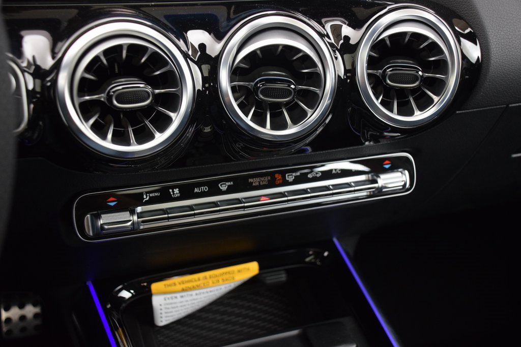 New 2025 Mercedes-Benz GLA 35 AMG 4MATIC image 25