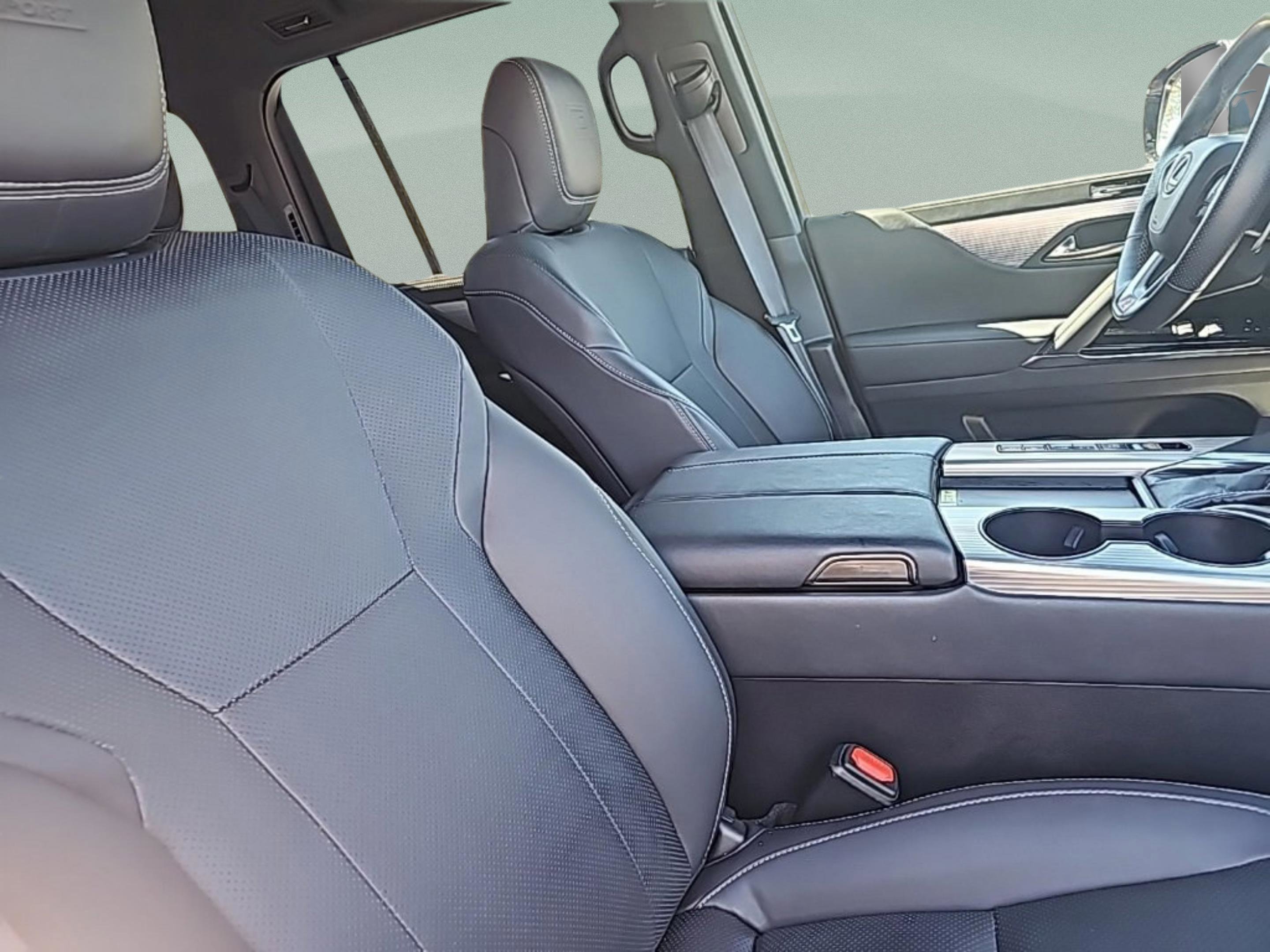 Used 2023 Lexus LX 600 F Sport AWD/4WD image 34