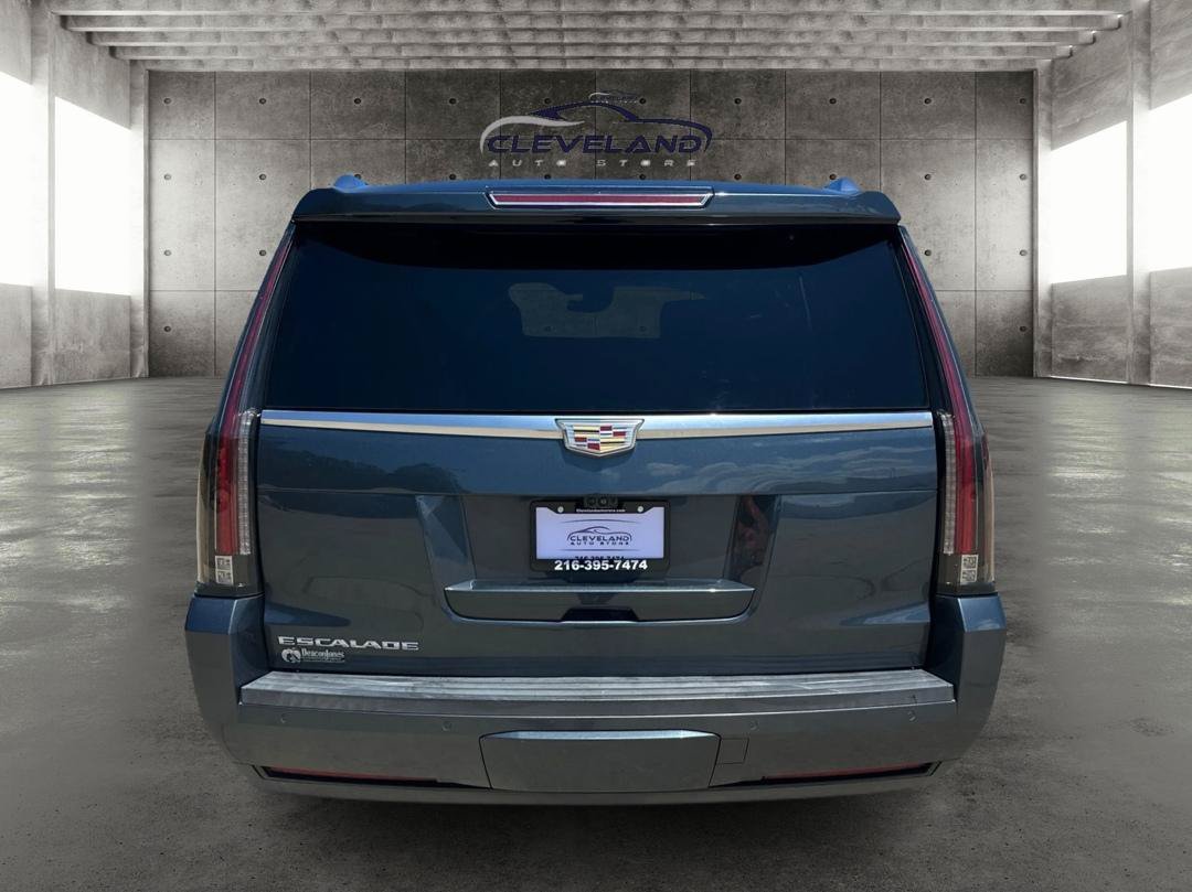 Used 2019 Cadillac Escalade ESV Platinum AWD/4WD image 4