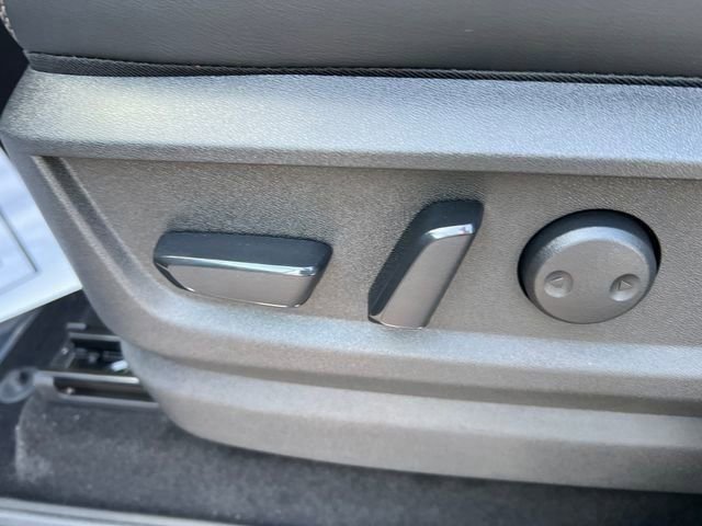 New 2025 Nissan Armada SL w/ Captain's Chari Seat Package image 16