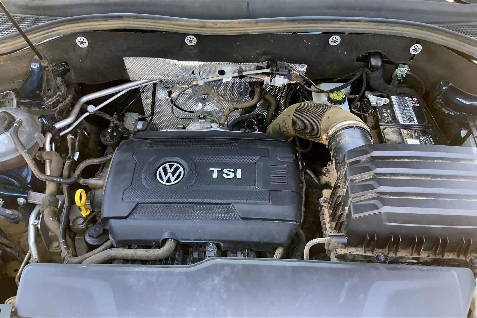 Used 2023 Volkswagen Atlas Cross Sport SE w/ Panoramic Sunroof Package FWD image 33