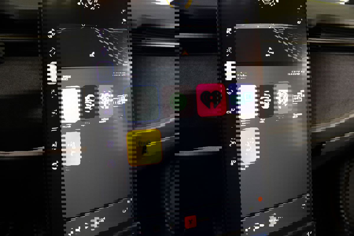 Used 2023 Fisker Ocean Extreme image 21