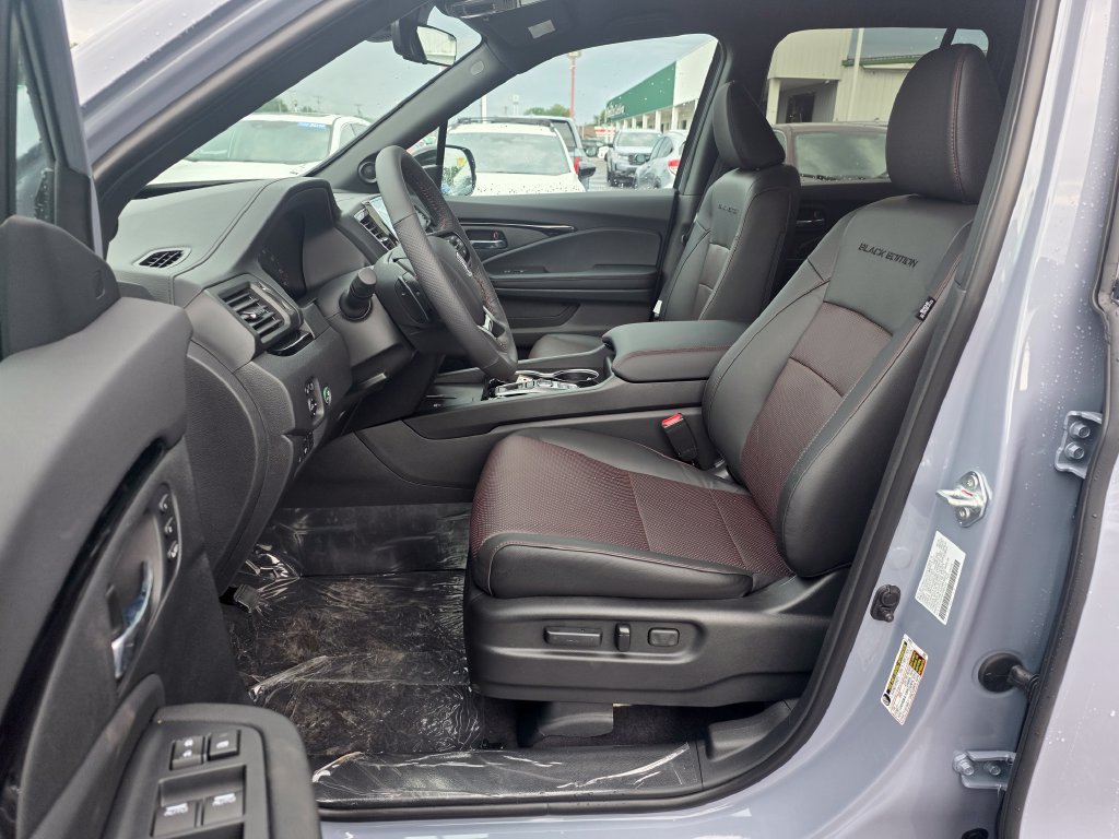 New 2026 Honda Ridgeline Black Edition image 9