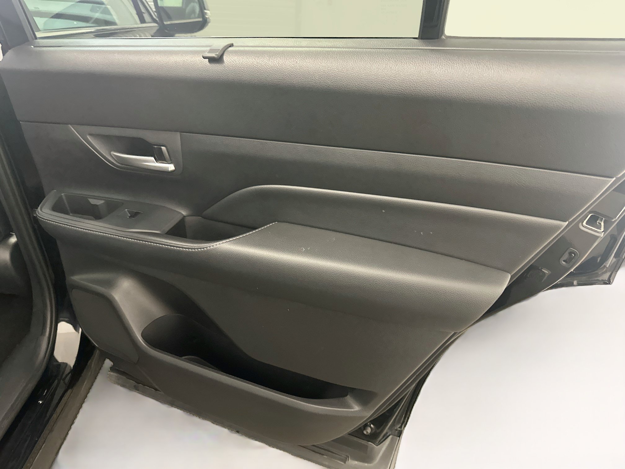 Used 2025 Toyota Grand Highlander AWD image 33
