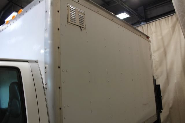 Used 2007 Chevrolet Express 3500 RWD image 8
