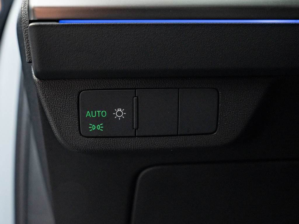 Used 2023 Audi Q4 e-tron Premium Plus w/ Premium Plus RWD image 41