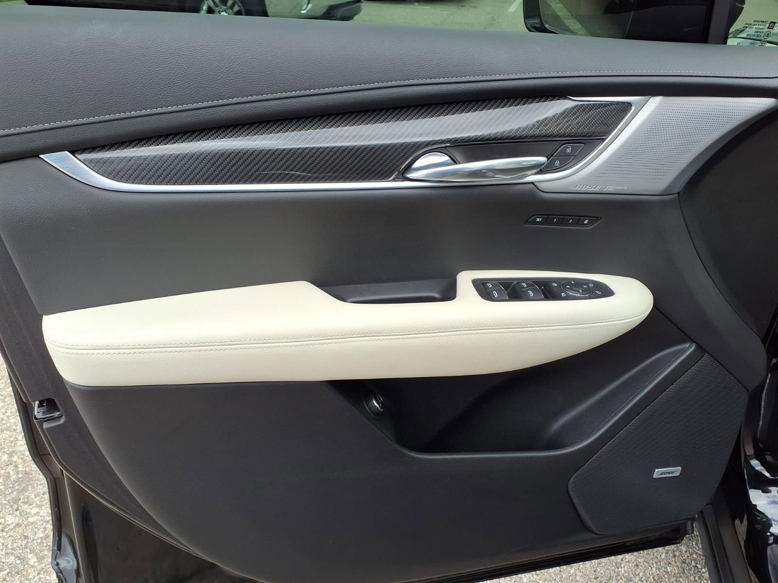 Used 2024 Cadillac XT6 Sport w/ LPO, Floor Liner Package AWD/4WD image 13