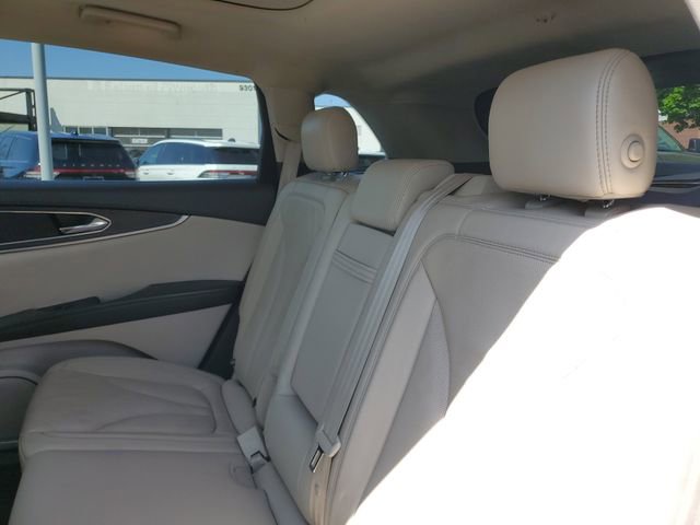 Used 2016 Lincoln MKX Reserve w/ Driver Assistance Package AWD/4WD image 26