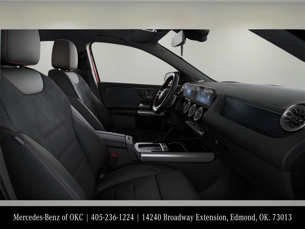 Used 2025 Mercedes-Benz GLA 250 4MATIC image 2