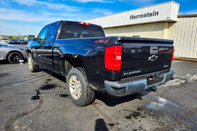 Used 2018 Chevrolet Silverado 1500 LT w/ All Star Edition AWD/4WD image 6
