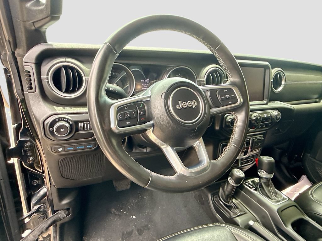 Used 2022 Jeep Wrangler Unlimited Sahara w/ Cold Weather Group AWD/4WD image 12