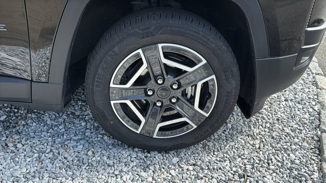 New 2026 Jeep Cherokee Laredo AWD/4WD image 5