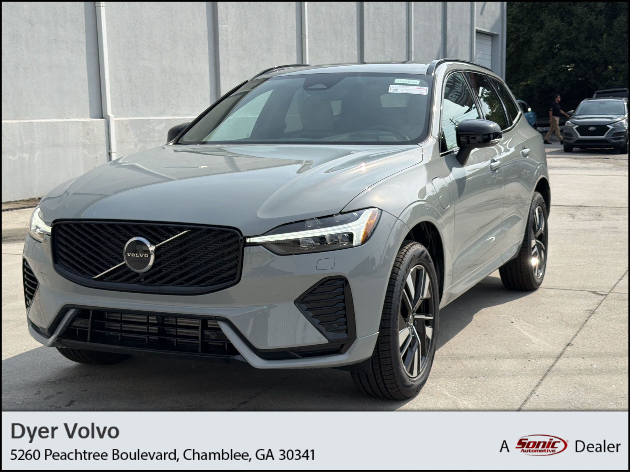 New 2026 Volvo XC60 T8 Core w/ Climate Package