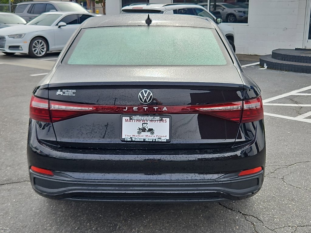 Used 2025 Volkswagen Jetta Sport FWD image 6