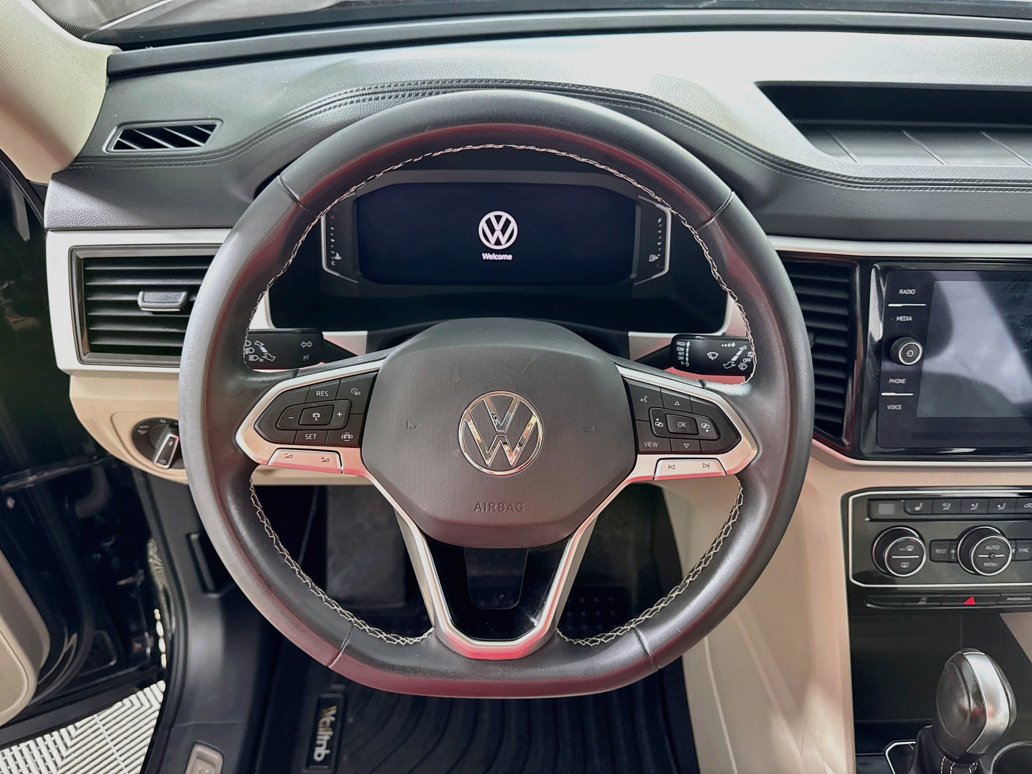 Used 2023 Volkswagen Atlas SE AWD/4WD image 15