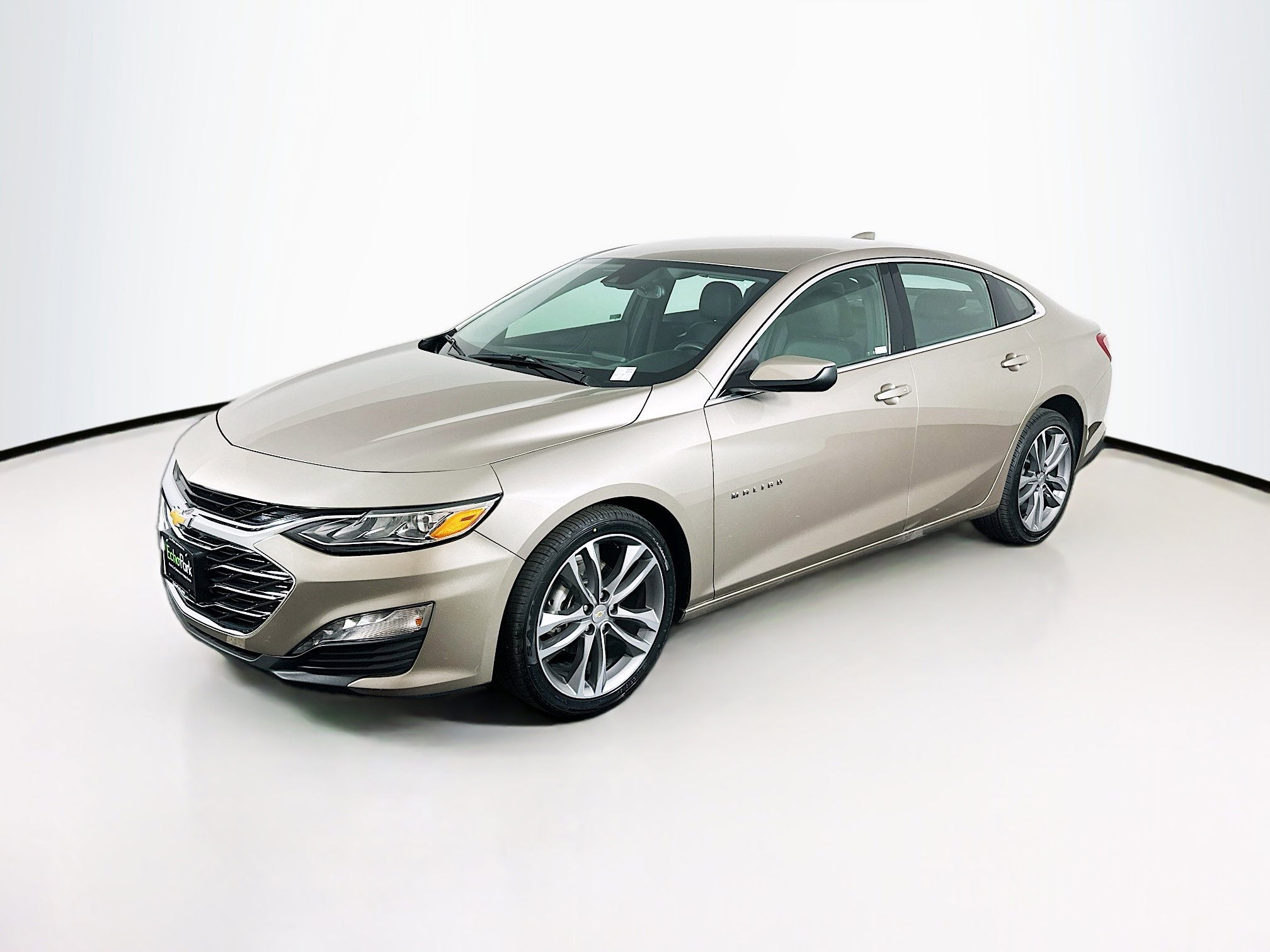Used 2024 Chevrolet Malibu LT image 3