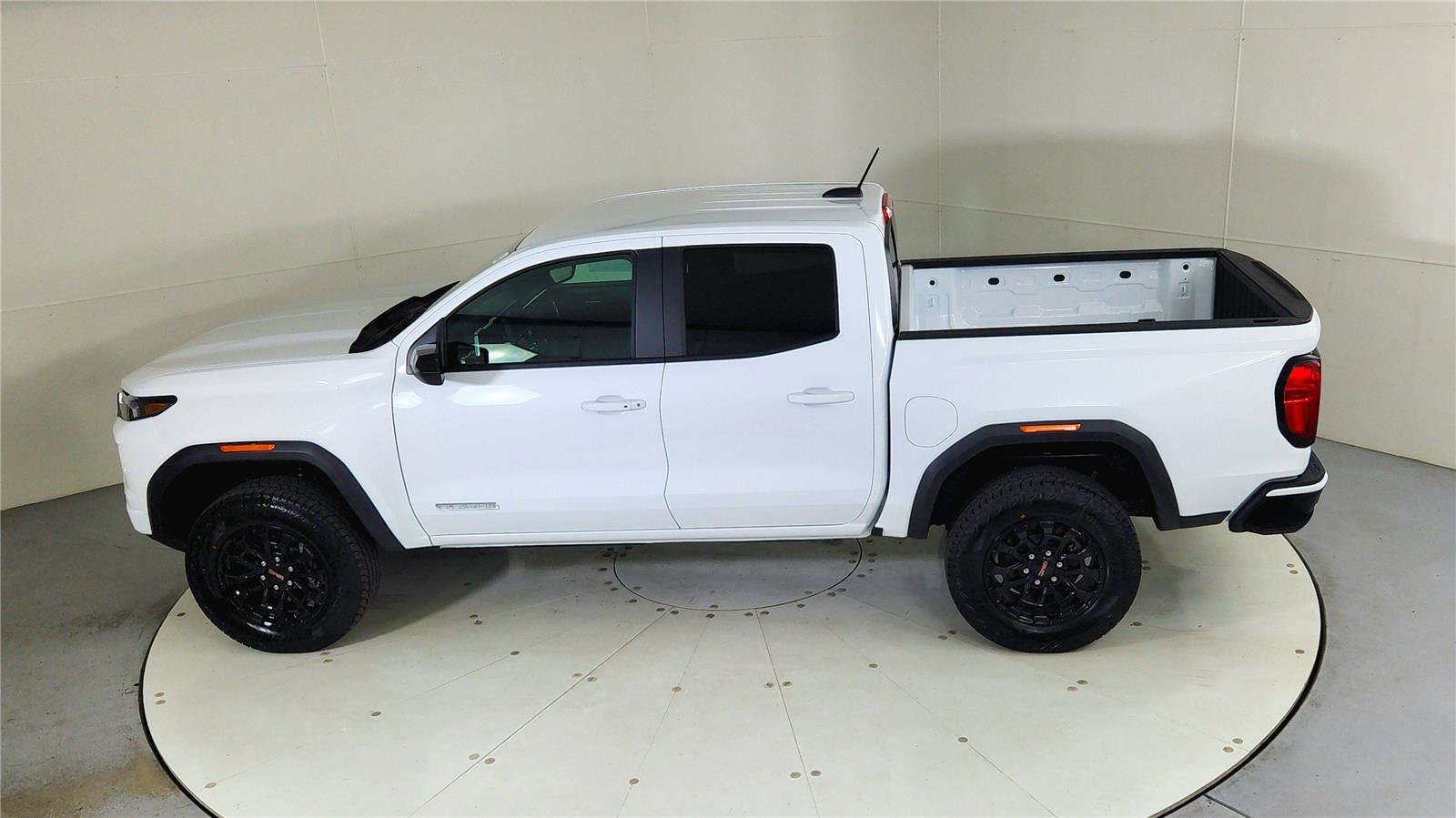 New 2026 GMC Canyon Elevation image 19