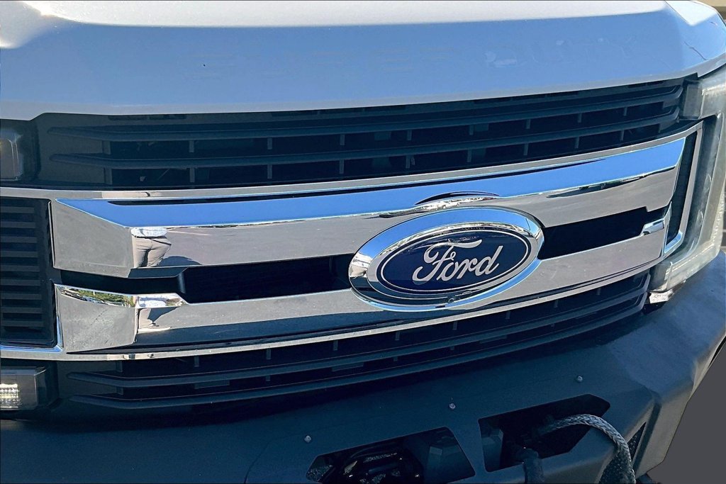 Used 2017 Ford F250 XLT w/ XLT Premium Package AWD/4WD image 33