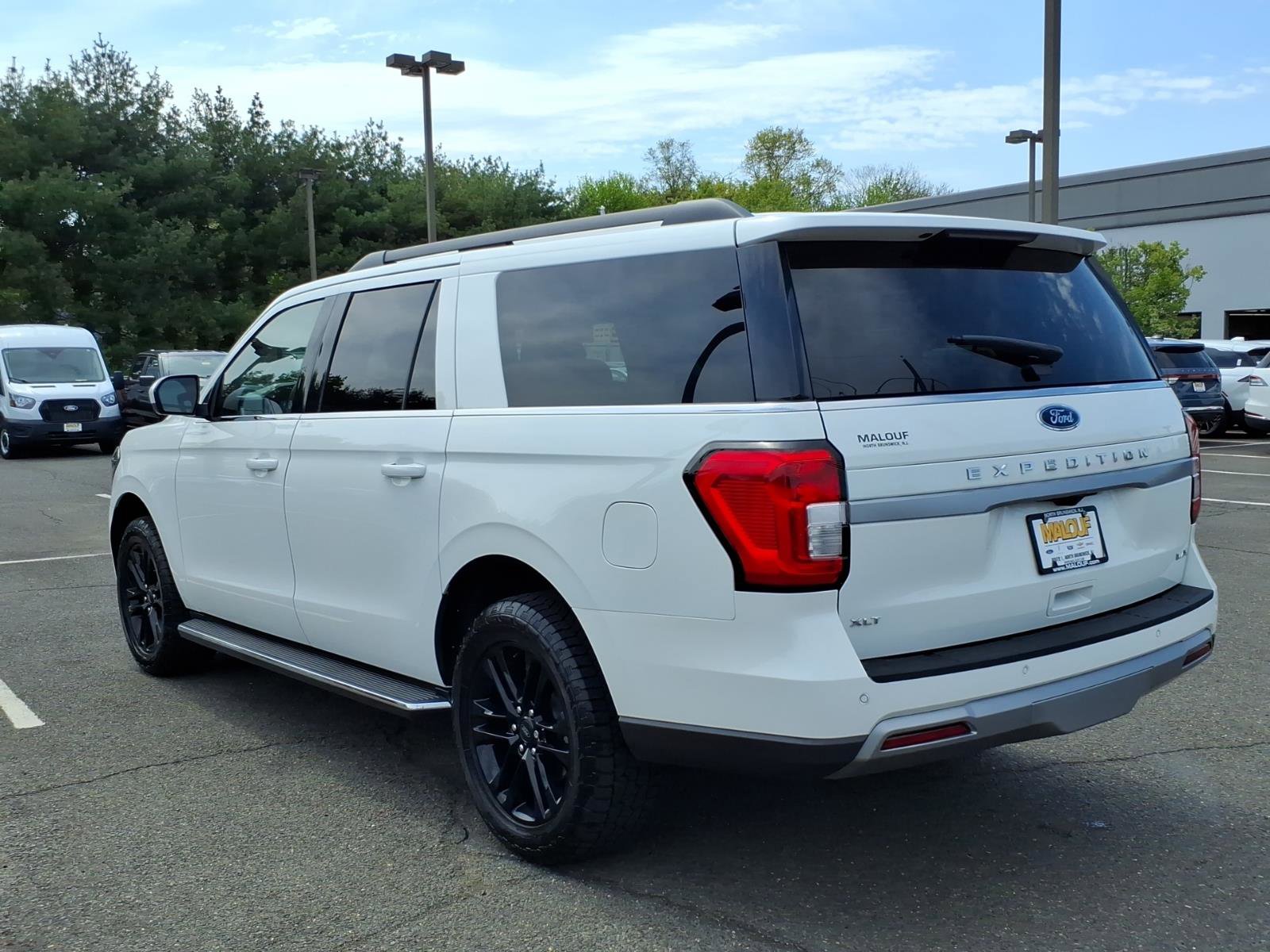 Used 2023 Ford Expedition Max XLT AWD/4WD image 4
