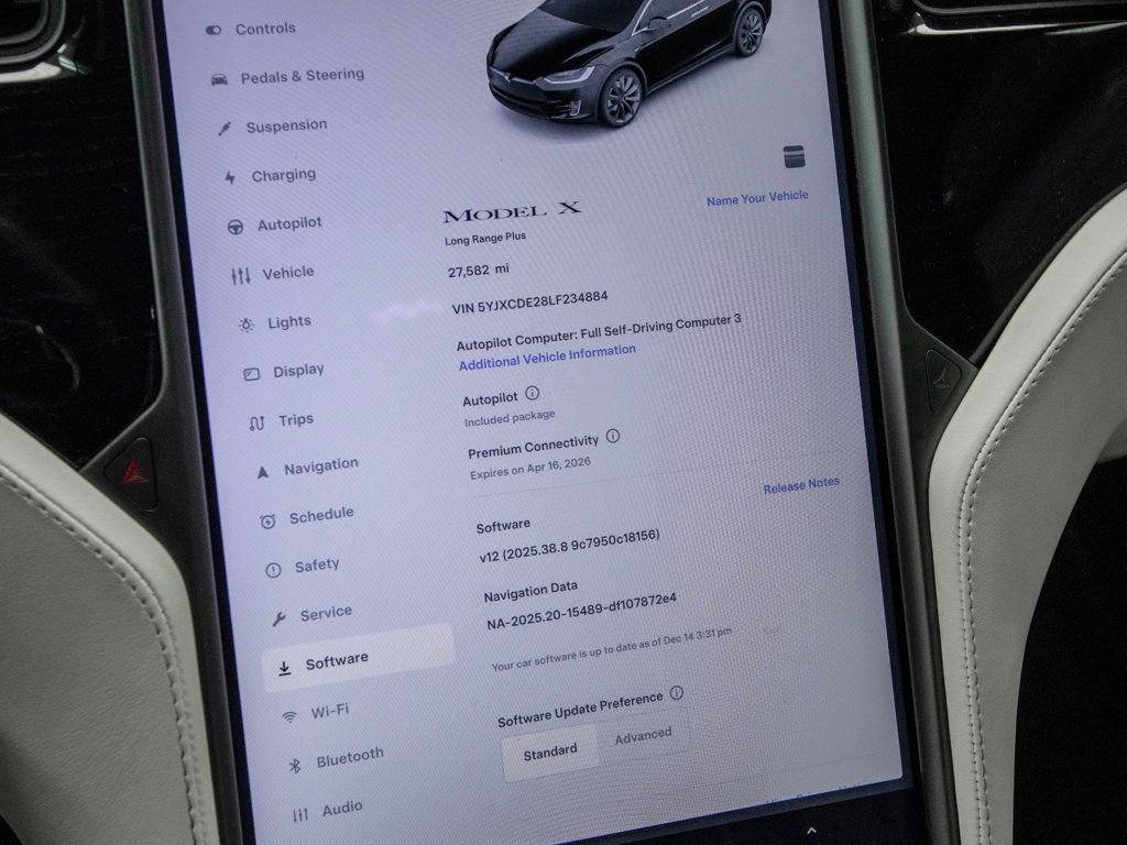 Used 2020 Tesla Model X Long Range AWD image 3