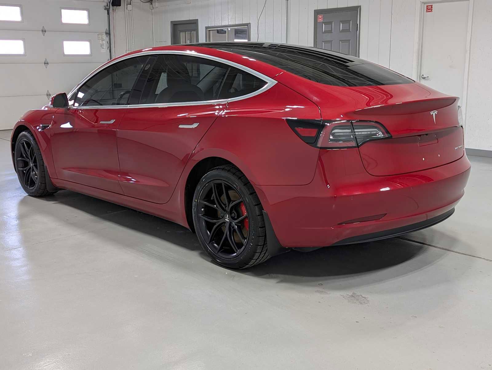 Used 2018 Tesla Model 3 Long Range image 10