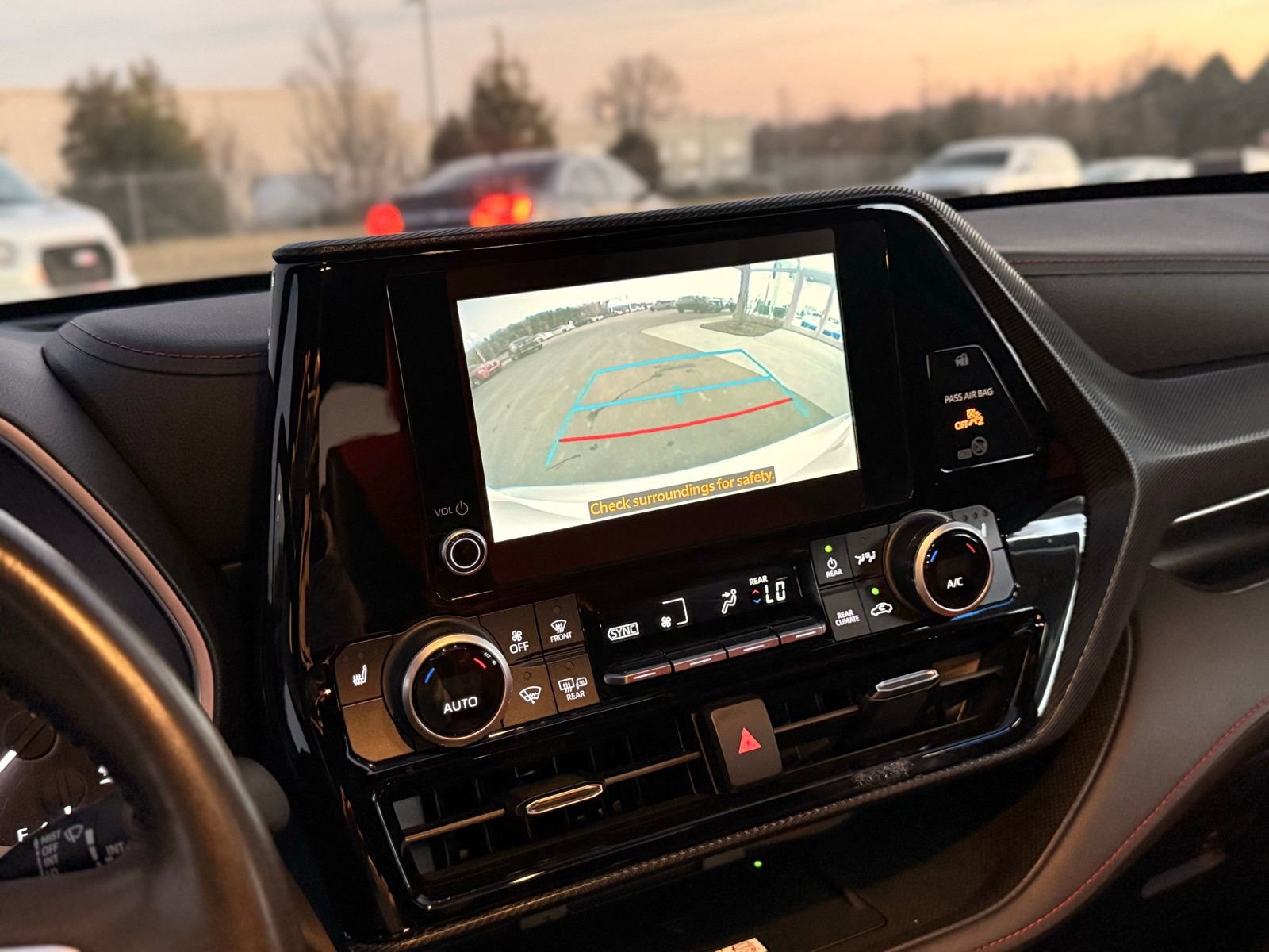 Used 2023 Toyota Highlander XSE image 36