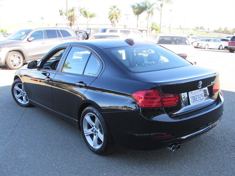 Used 2013 BMW 328i Sedan RWD image 3