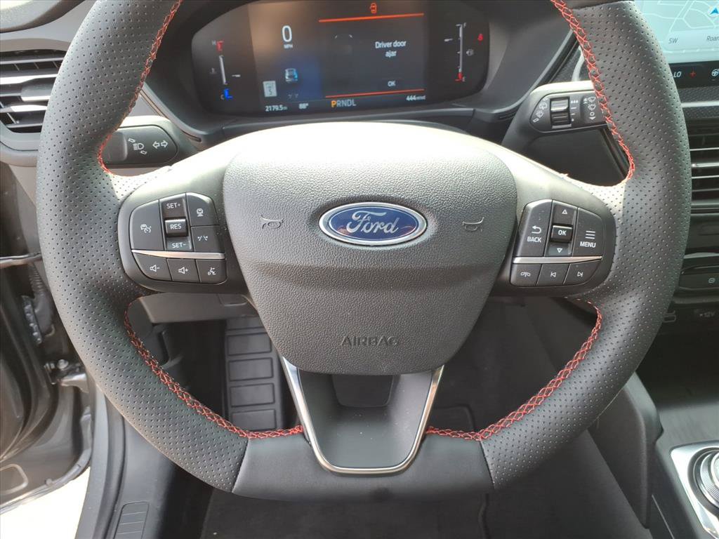 Used 2025 Ford Escape ST-Line w/ Equipment Group 301A FWD image 13