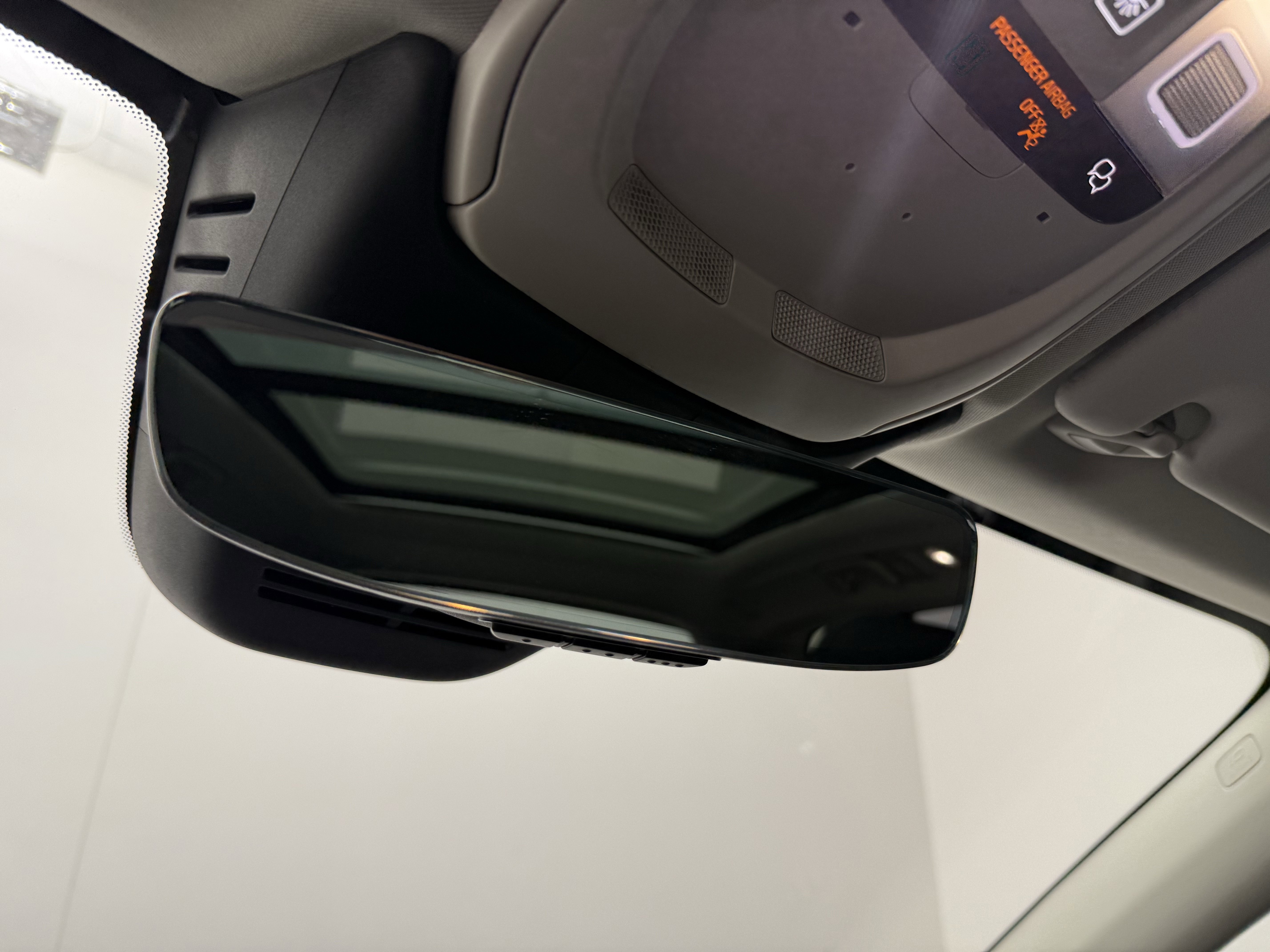 Certified 2025 Volvo XC60 B5 Plus image 22