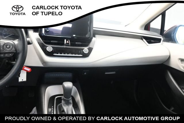 Used 2025 Toyota Corolla LE FWD image 29