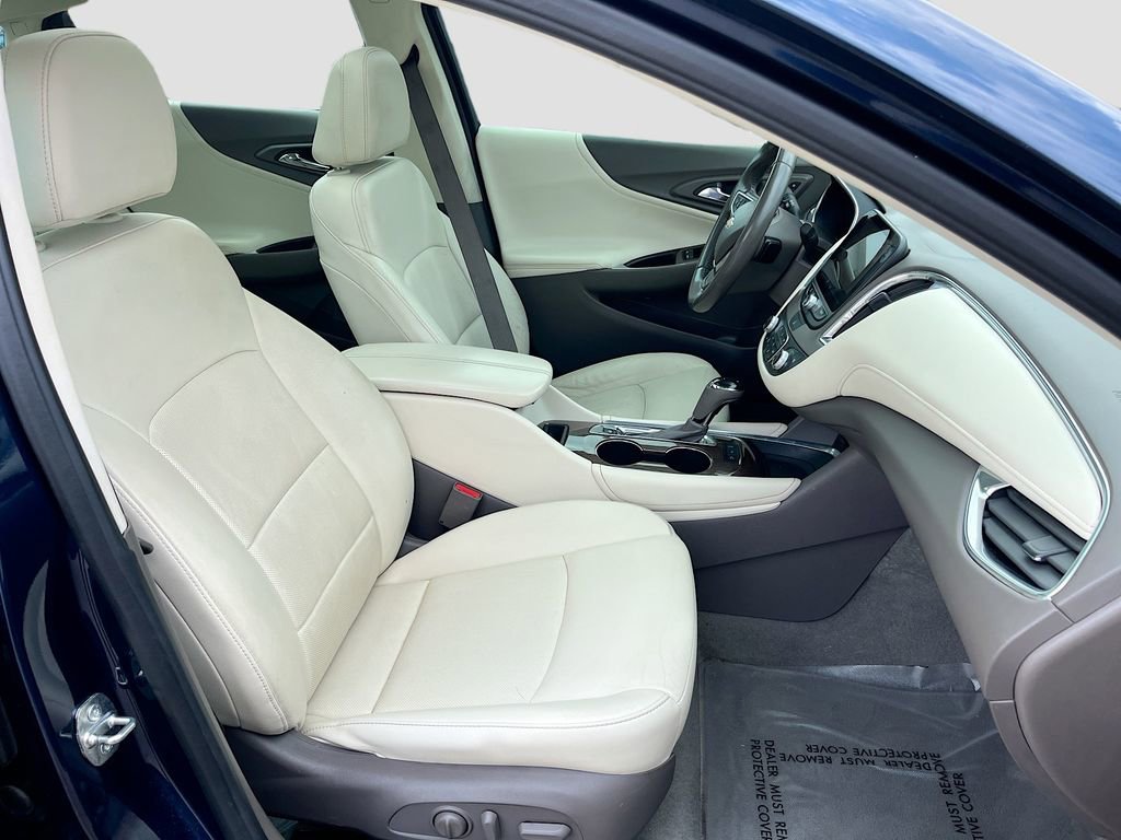 Used 2021 Chevrolet Malibu Premier FWD image 30