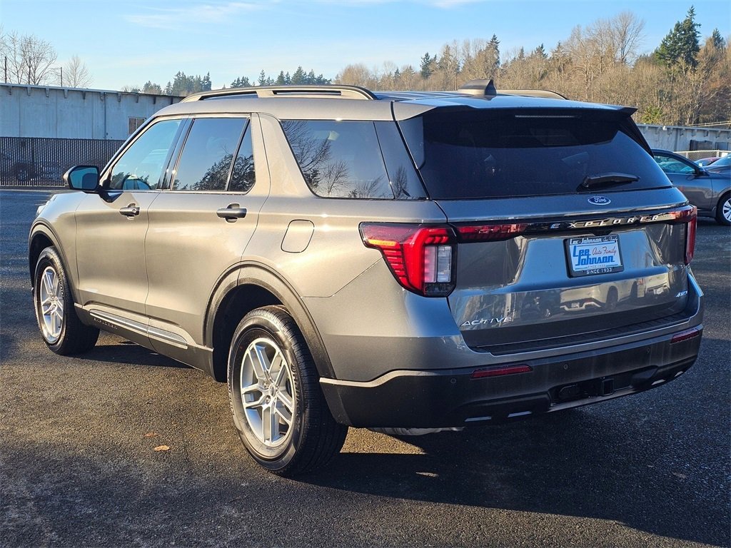 Used 2025 Ford Explorer Active image 7