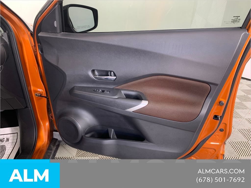 Used 2022 Nissan Kicks SR w/ Interior Electronics Package FWD image 36
