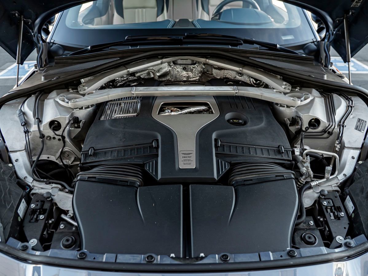 Used 2025 Aston Martin DBX 707 image 30