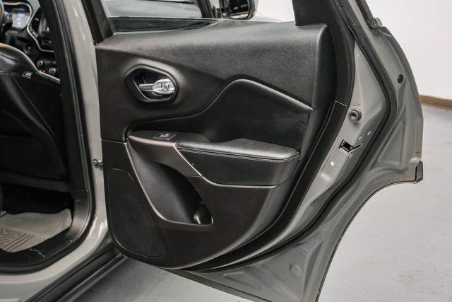 Used 2020 Jeep Cherokee Latitude Plus w/ Comfort/Convenience Group image 41