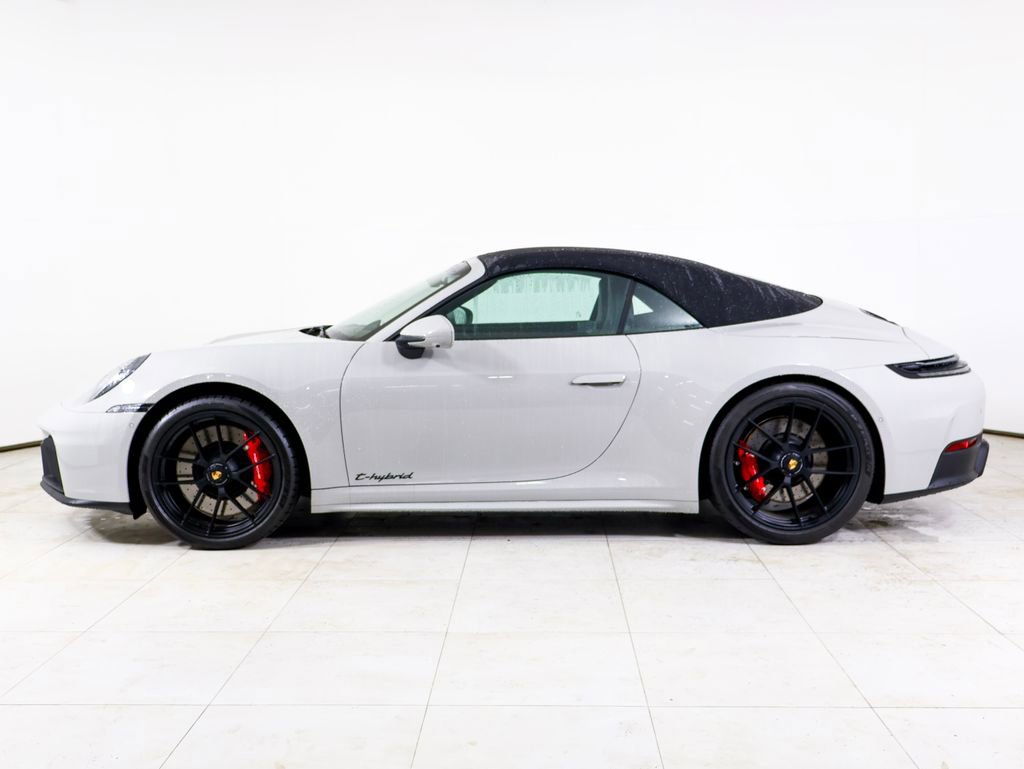 Used 2026 Porsche 911 Carrera GTS image 2
