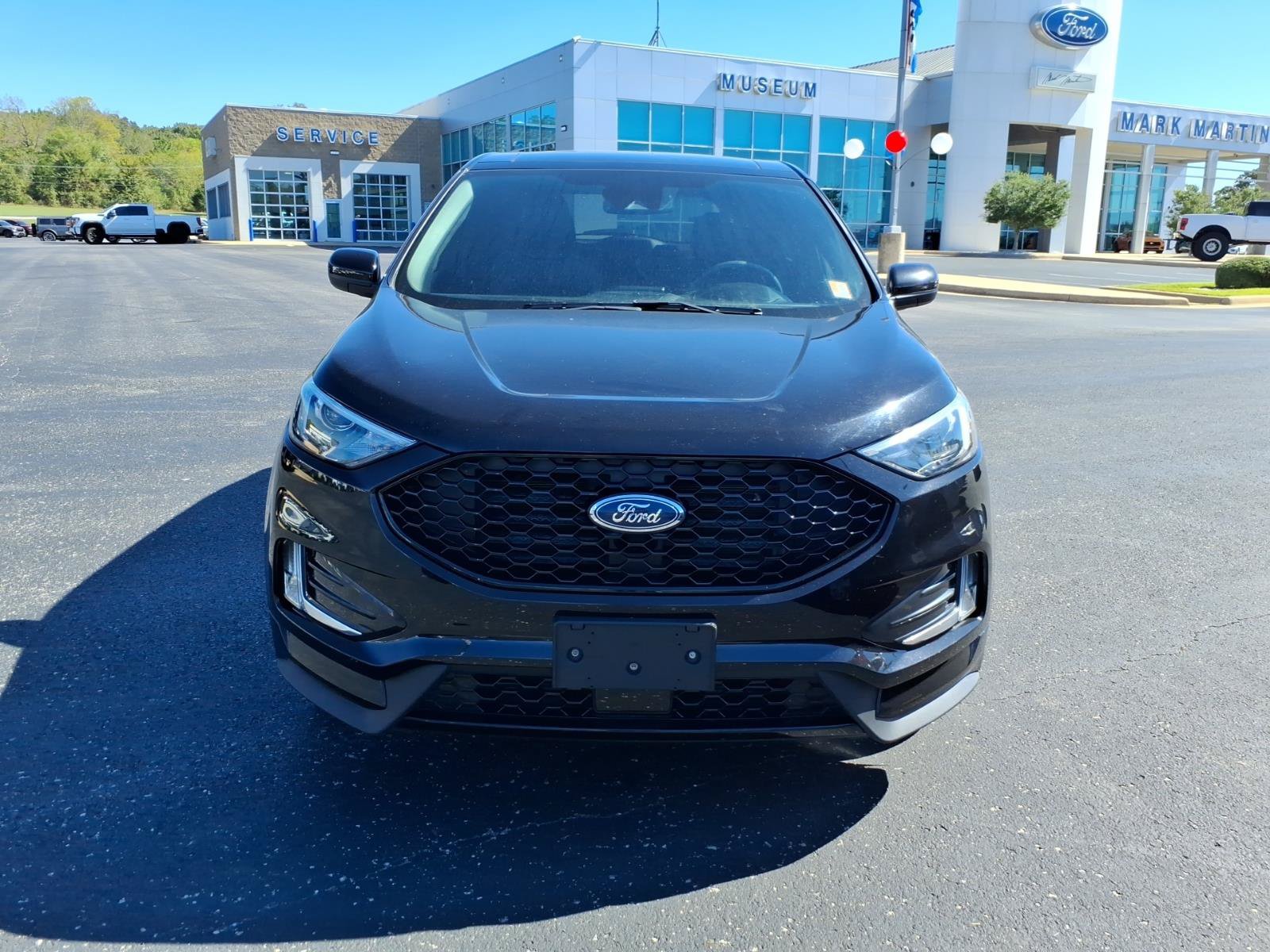 Used 2022 Ford Edge ST-Line w/ Class II Trailer Tow Package AWD/4WD image 2