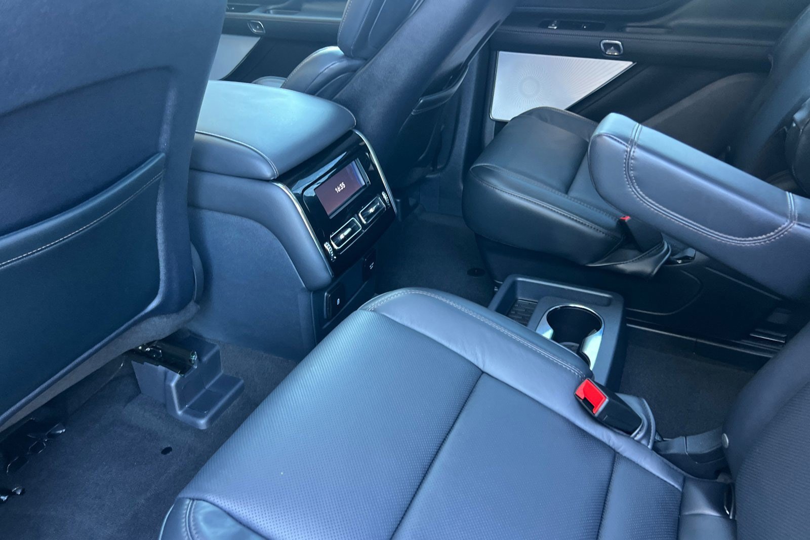 Used 2026 Lincoln Aviator Reserve AWD/4WD image 25