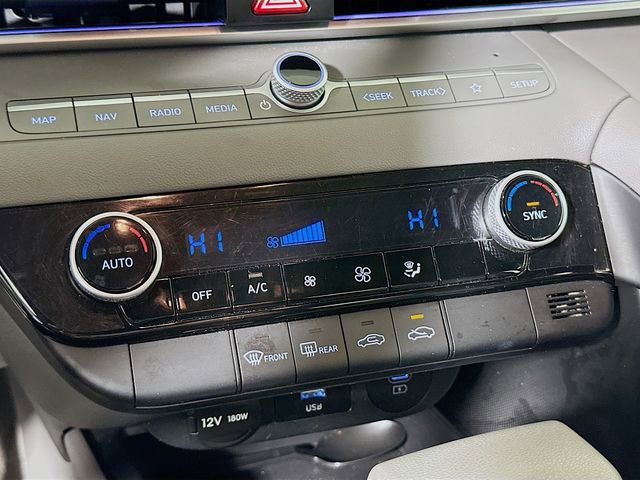Used 2024 Hyundai Elantra SEL image 18