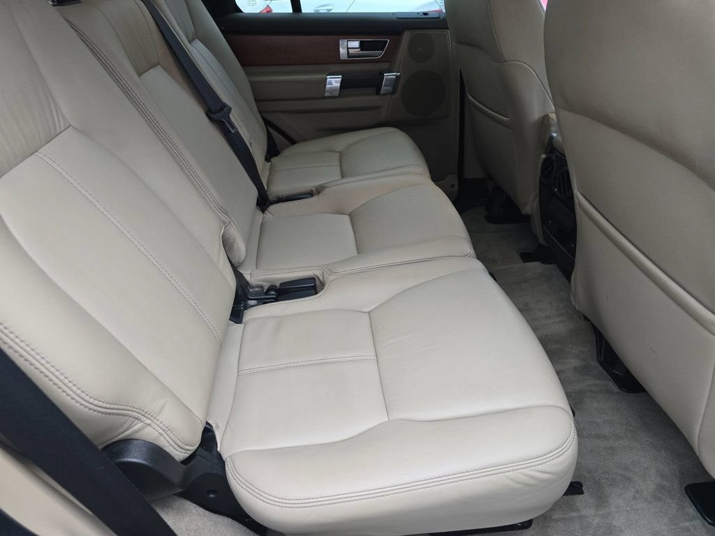 Used 2016 Land Rover LR4 HSE LUX AWD/4WD image 17